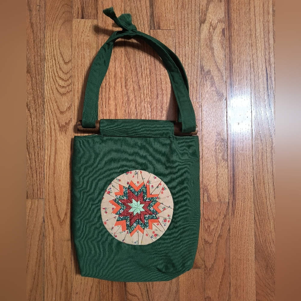 3/$10⭐Handmade quilted handbag, green
